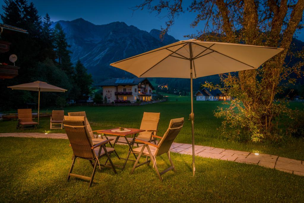 Bio-Holzhaus Und Landhaus Heimat Ramsau am Dachstein Dış mekan fotoğraf